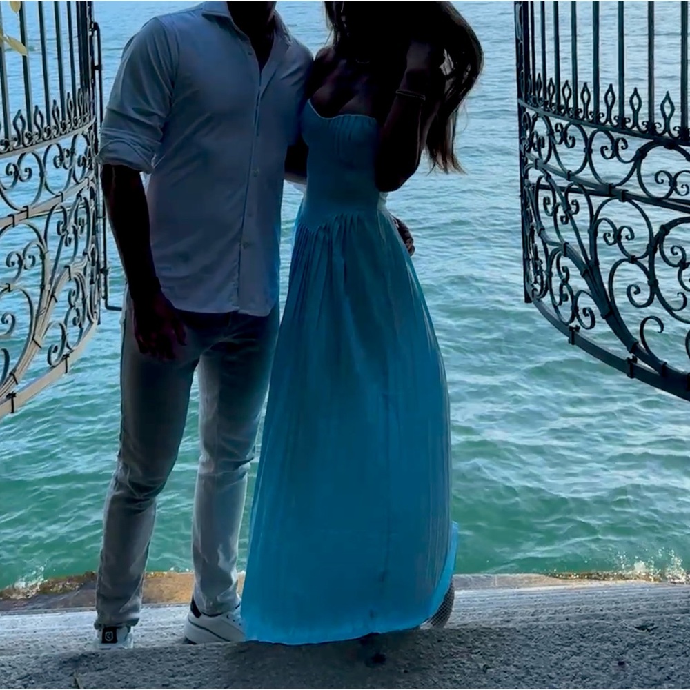 Elegant Blue Dress - Picture 8 of 9